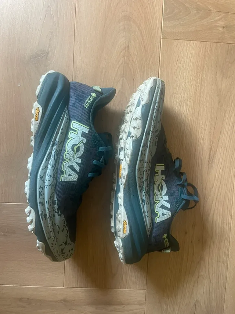 Used Hoka Speedgoat 6 GTX bike — image 3 of 5