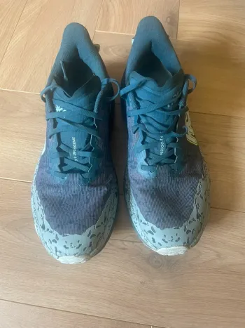 Used Hoka Speedgoat 6 GTX bike — image 4 of 5