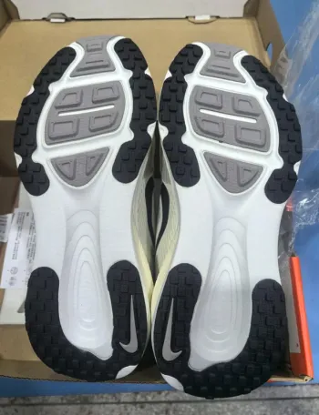 Gebrauchtes Scarpa Vomero 18 Zoomx bike — Bild 3 von 4
