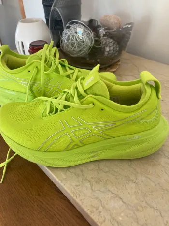 Used Asics Gel-Nimbus 25 bike — image 9 of 10