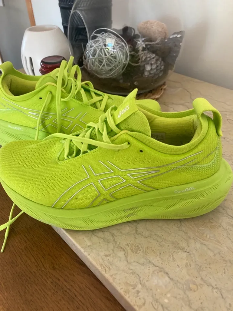Used Asics Gel-Nimbus 25 bike — image 9 of 10
