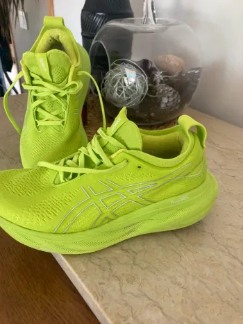 Used Asics Gel-Nimbus 25 bike — image 7 of 10