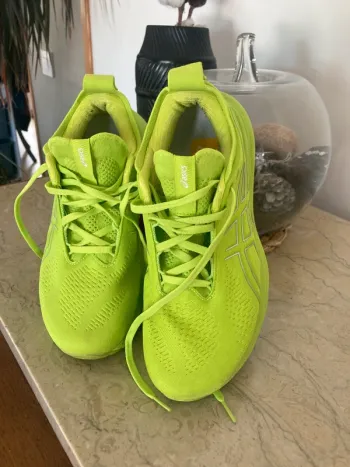 Used Asics Gel-Nimbus 25 bike — image 6 of 10