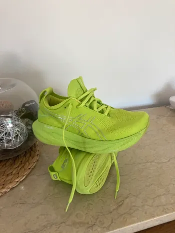 Used Asics Gel-Nimbus 25 bike