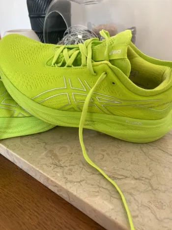 Used Asics Gel-Nimbus 25 bike — image 3 of 10