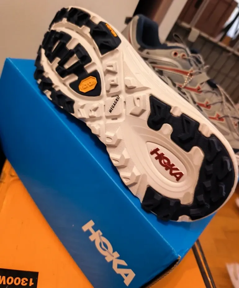 Used Hoka Mafate Three 2 bike — image 2 of 5