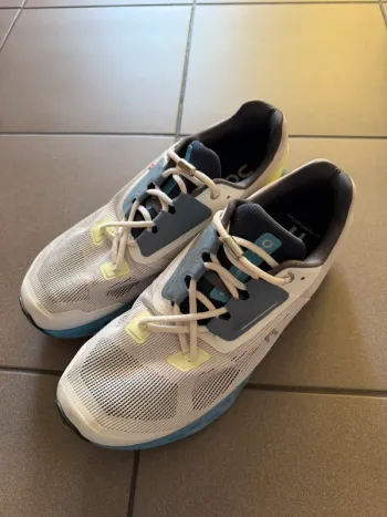On Running On Schuhe bike de segunda mano — imagen 2 de 5