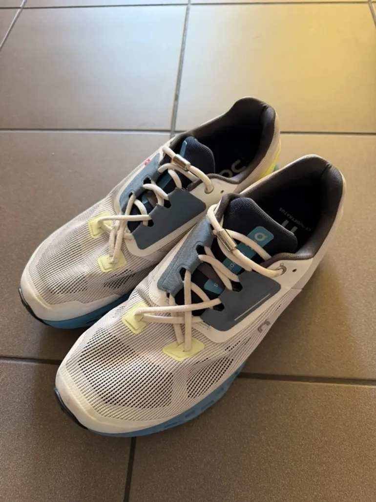 On Running On Schuhe bike de segunda mano — imagen 2 de 5