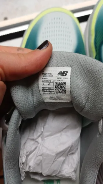Used New Balance Running Trainers bike — image 5 of 6