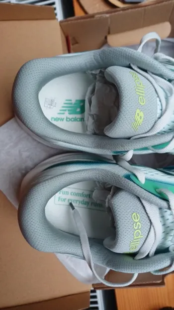 Used New Balance Running Trainers bike — image 4 of 6
