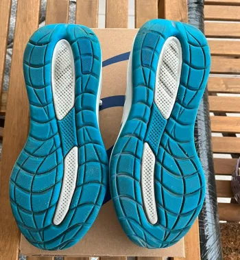 Used Asics Gel Cumulus 28 bike — image 4 of 4
