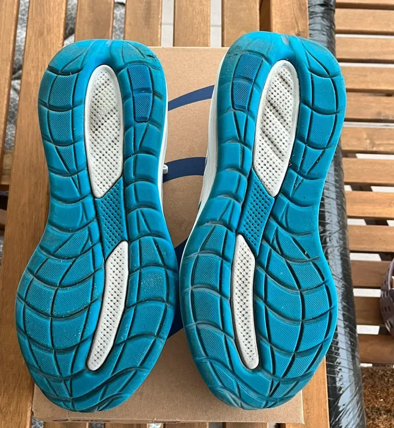 Used Asics Gel Cumulus 28 bike — image 4 of 4