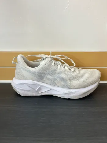 Used Asics Novablast 5 bike — image 7 of 12