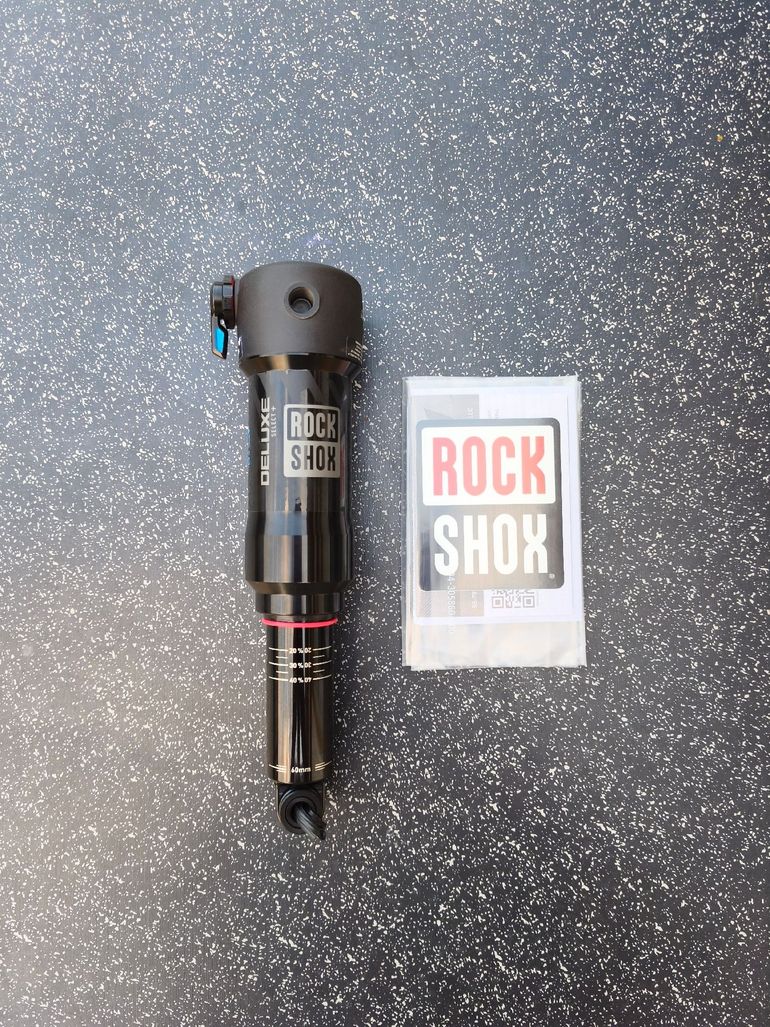 Used RockShox Deluxe Select+ 205x60 bike — image 4 of 5