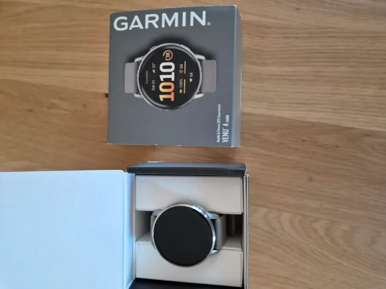 Used Garmin Venu 4 bike — image 1 of 4