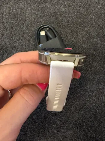 Used Garmin Venu 4 bike — image 3 of 5