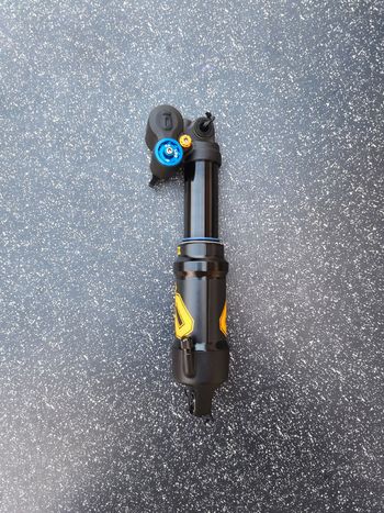 Käytetty Öhlins Ohlins TTX Air 230x60 bike — kuva 2 / 7