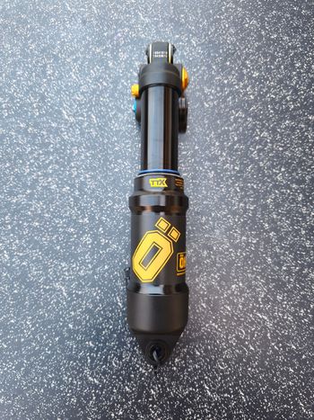 Käytetty Öhlins Ohlins TTX Air 230x60 bike — kuva 4 / 7