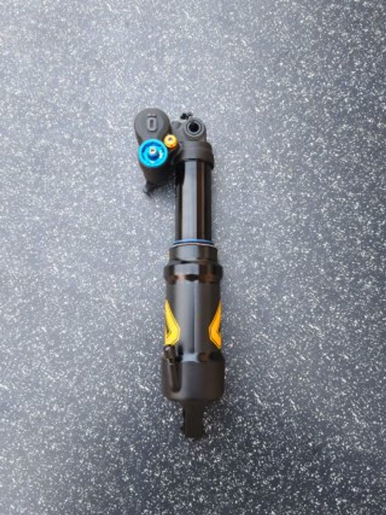 Käytetty Öhlins Ohlins TTX Air 230x60 bike — kuva 1 / 7