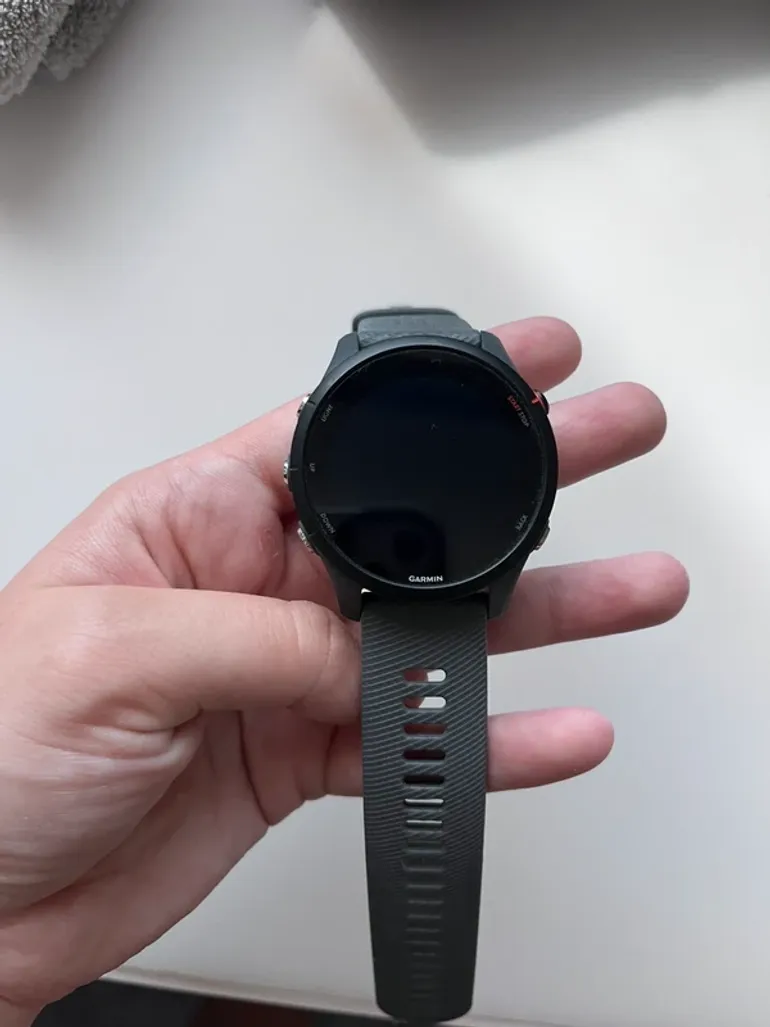 Garmin Forerunner 255 bike d'occasion — image 1 sur 4