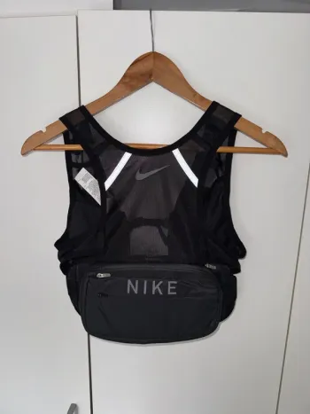 Used Lightweight Nike Running Packable Vest bike — image 2 of 5