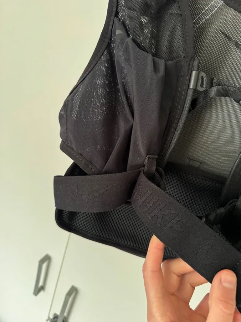 Used Lightweight Nike Running Packable Vest bike — image 8 of 14