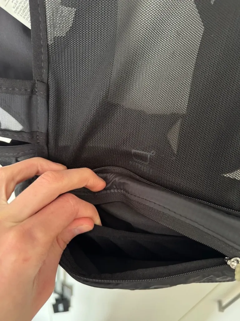 Used Lightweight Nike Running Packable Vest bike — image 5 of 5