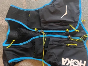 Used Hoka Trail Running Gilet 10L XL bike — image 7 of 9