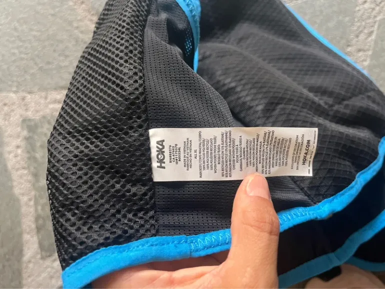 Used Hoka Trail Running Gilet 10L XL bike — image 8 of 9