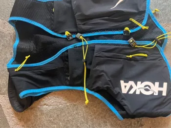 Used Hoka Trail Running Gilet 10L XL bike — image 6 of 9