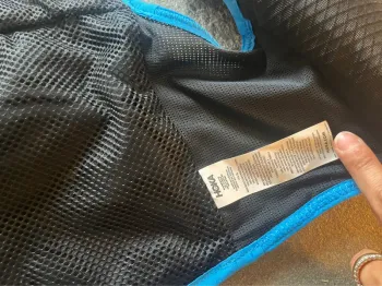 Used Hoka Trail Running Gilet 10L XL bike — image 9 of 9