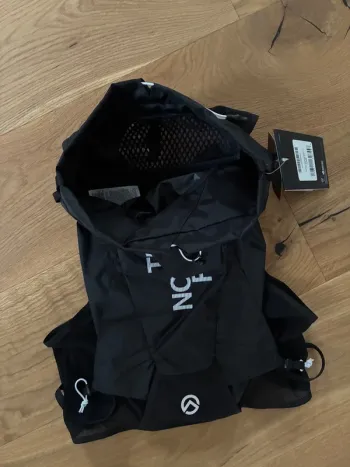 Gebrauchtes The North Face Summit Training Vest 12 bike — Bild 4 von 5