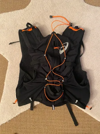 Tweedehands Asics Gilet d’hydratation bike — afbeelding 2 van 2