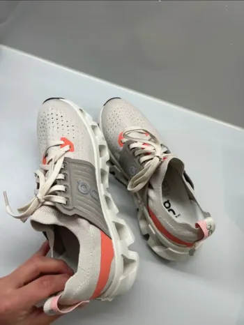 On Running On Laufschuhe bike de segunda mano — imagen 4 de 5
