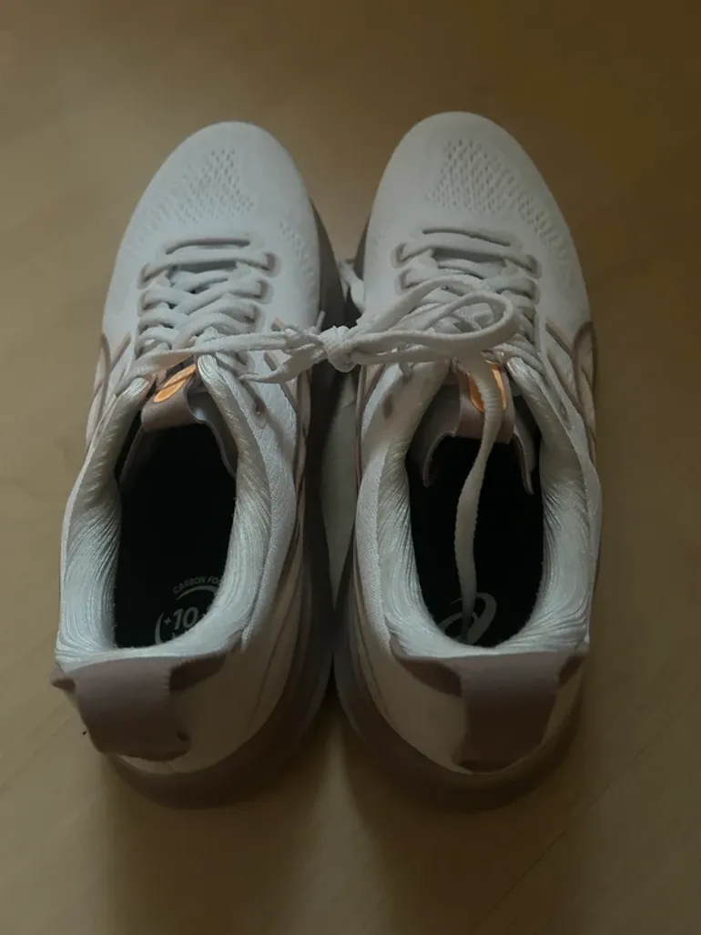 Used Asics Gel Kayano 32 bike — image 3 of 4