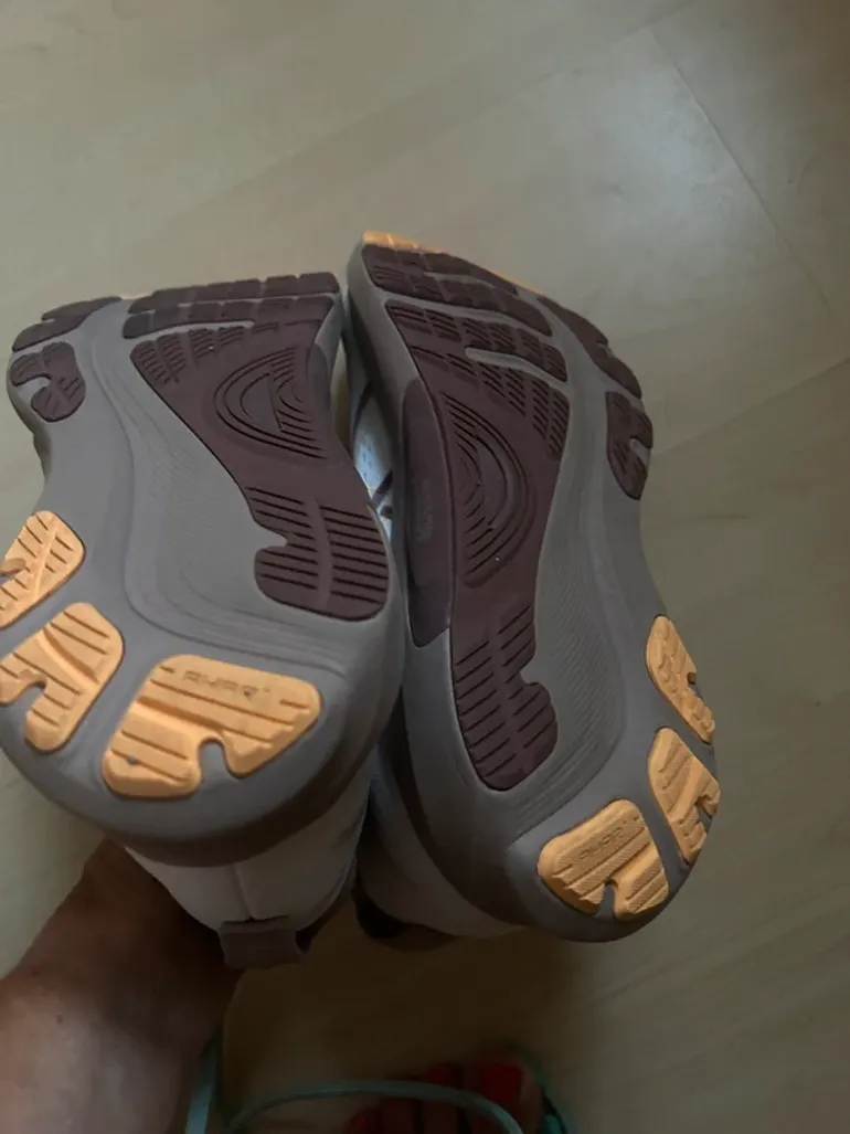 Used Asics Gel Kayano 32 bike — image 4 of 4