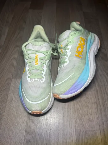 Used Hoka Skyflow bike — image 3 of 5