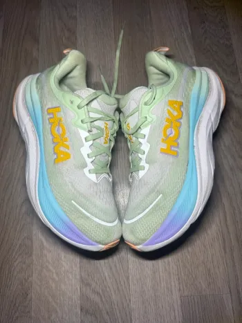Used Hoka Skyflow bike