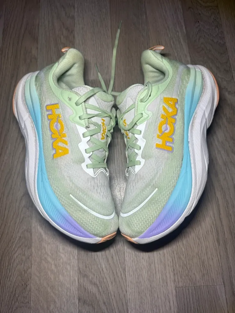 Used Hoka Skyflow bike — image 1 of 5