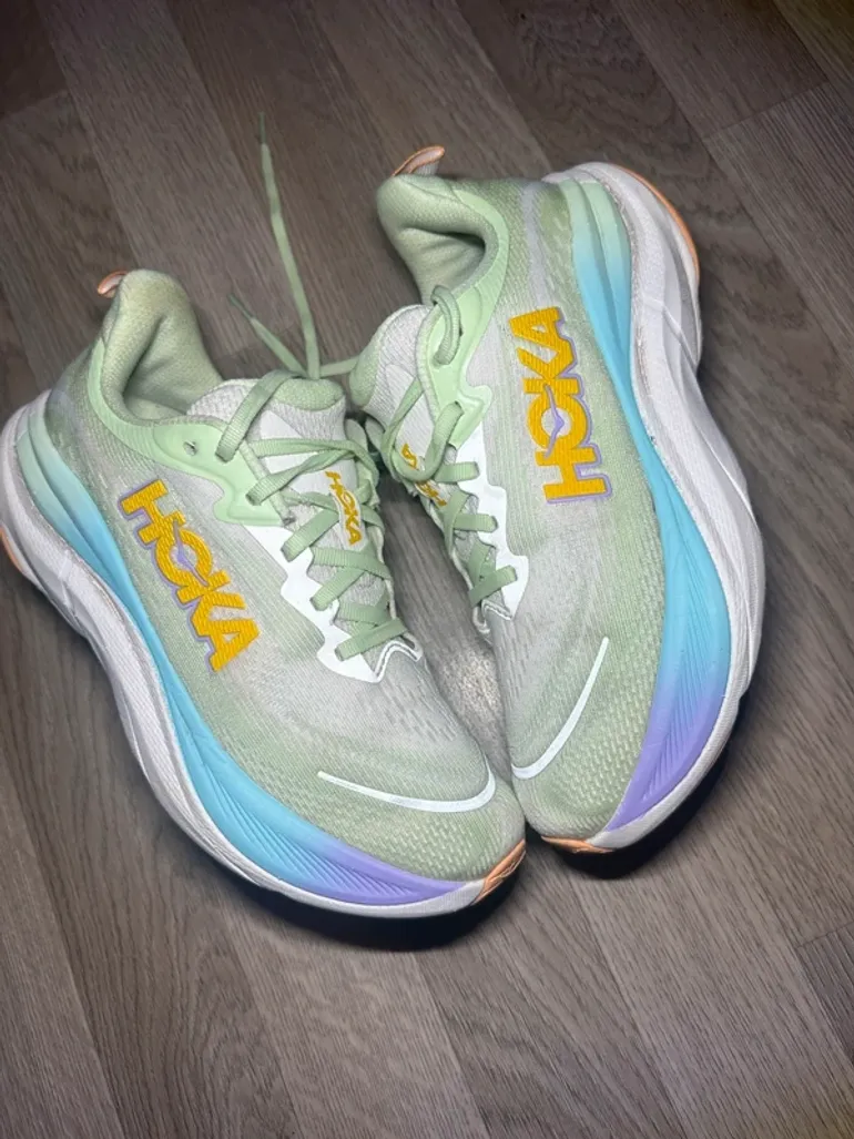 Used Hoka Skyflow bike — image 2 of 5