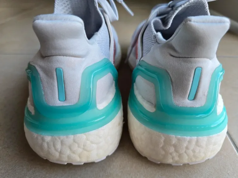 Used Adidas Ultraboost 20 Primeblue bike — image 6 of 9