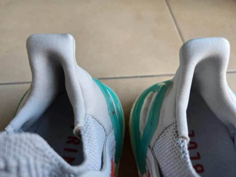 Used Adidas Ultraboost 20 Primeblue bike — image 3 of 9