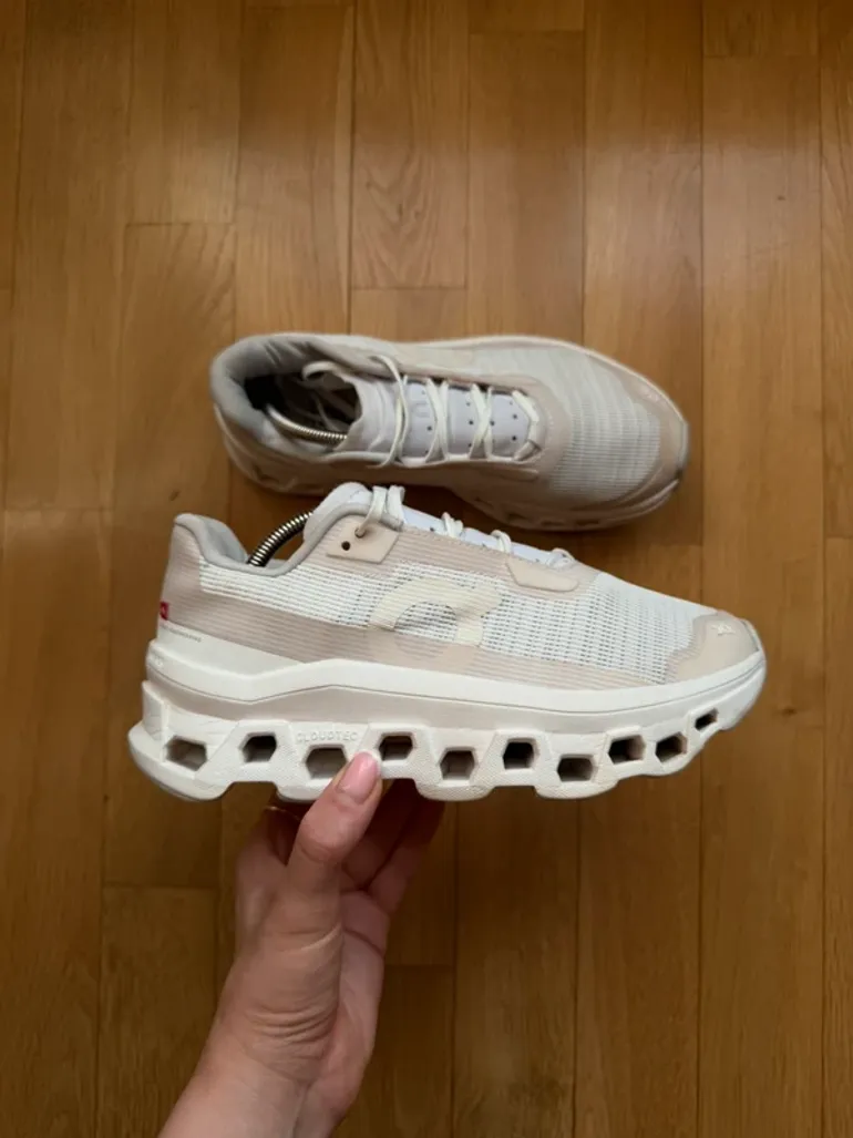 Tweedehands On Running Cloud bike — afbeelding 5 van 11