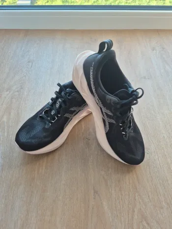 Used Asics Novablast 5 bike