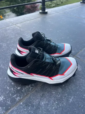 Used Salomon Baskets Gore-Tex bike