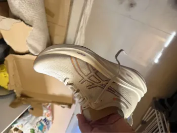 Used Asics Gel Nimbus 26 bike