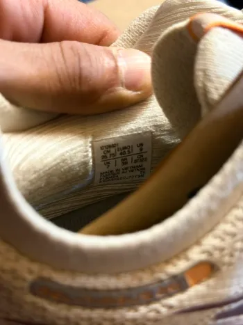 Used Asics Gel Nimbus 26 bike — image 4 of 5