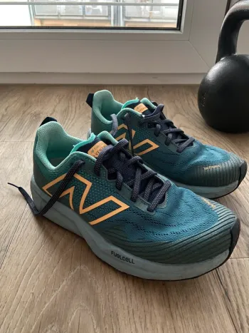 Używany New Balance Fuelcell Venym bike