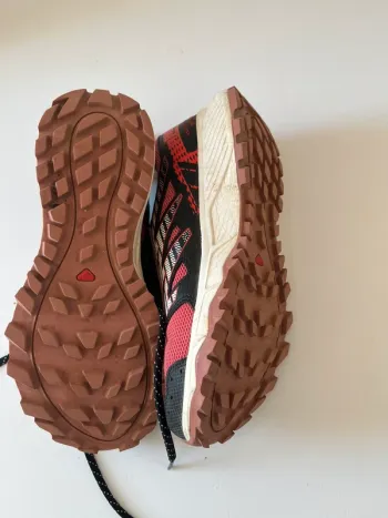 Used Salomon Trailrunning Shoes bike — image 3 of 3