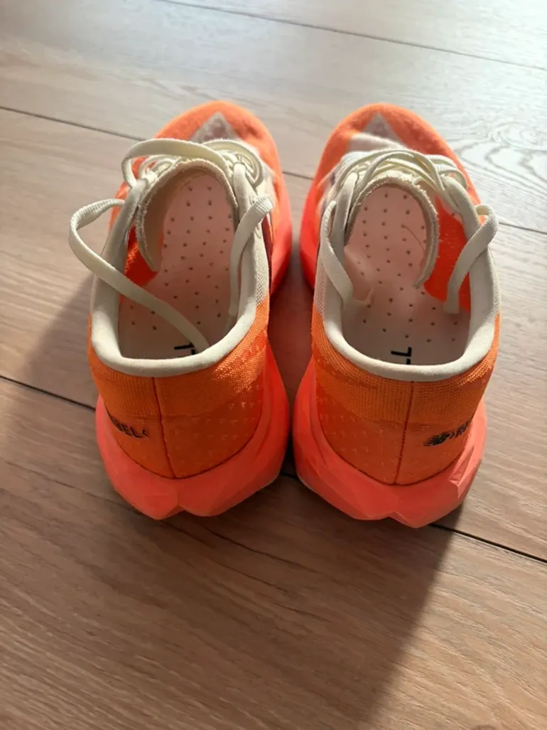 Gebrauchtes New Balance FuelCell Rebel v4 bike — Bild 2 von 9